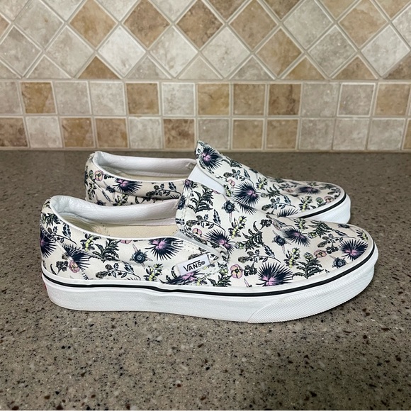 Vans Women’s Paradise Floral Classic Slip On Sneaker Size 7.5 - Picture 4 of 10